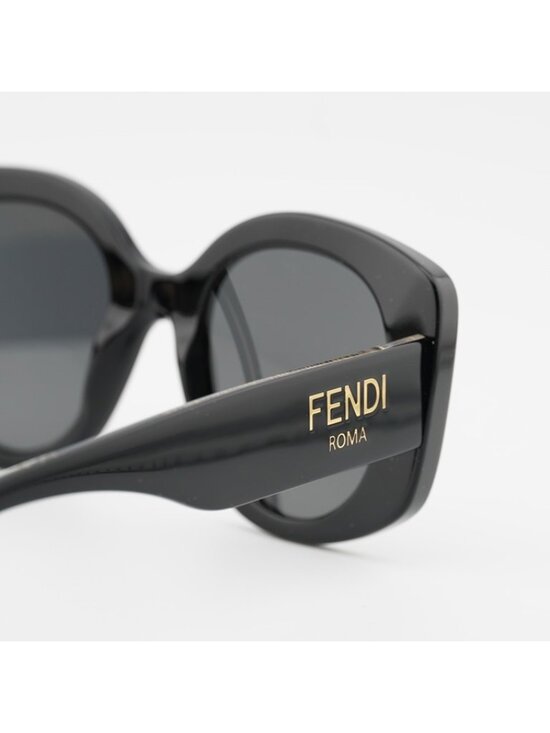 Fendi FE40137I 01A Sunglasses Black Butterfly Frame, Grey Lenses main image 6